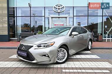 Седан Lexus ES 2017 в Киеве