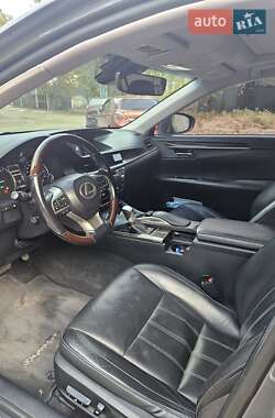 Седан Lexus ES 2016 в 