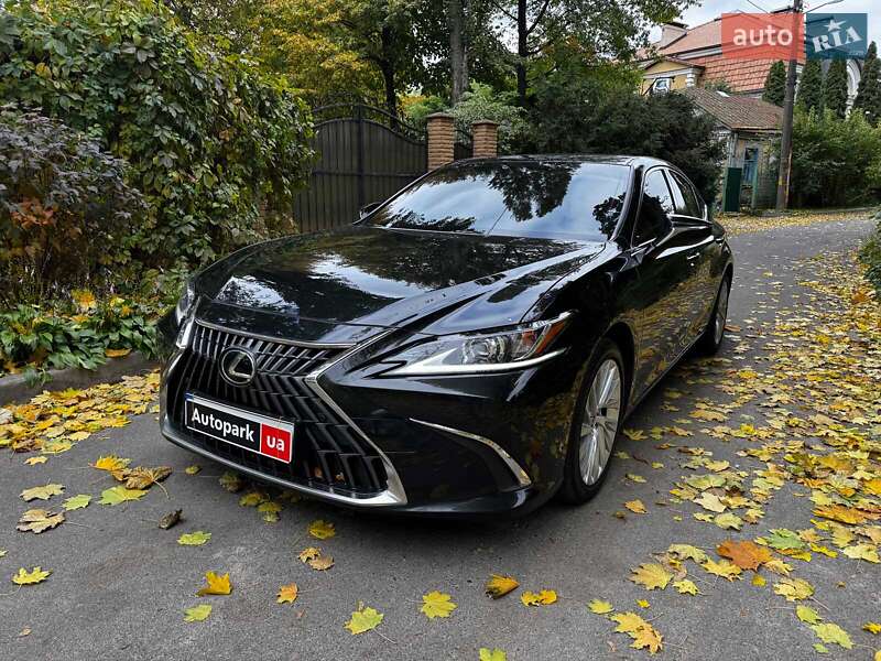 Седан Lexus ES 2021 в Києві
