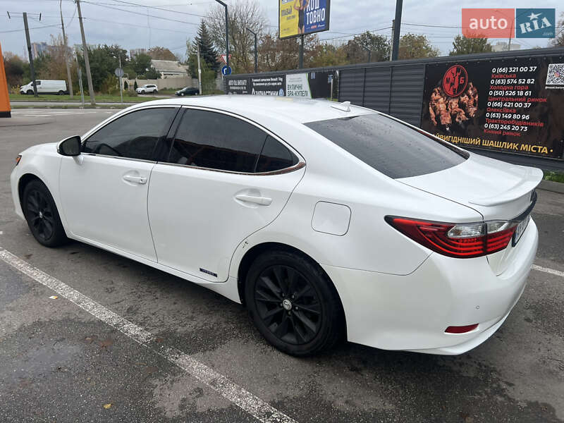 Седан Lexus ES 2012 в Харькове