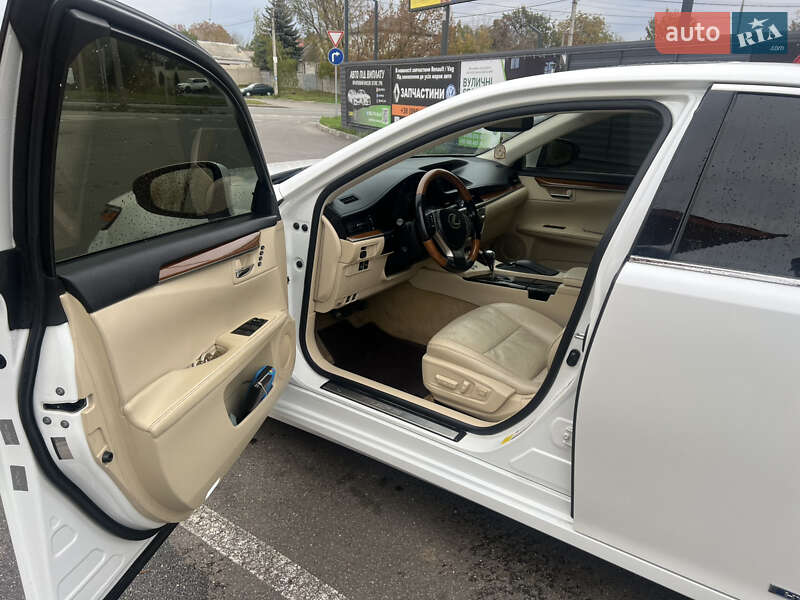 Седан Lexus ES 2012 в Харькове