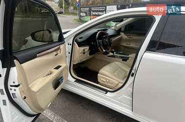 Седан Lexus ES 2012 в 