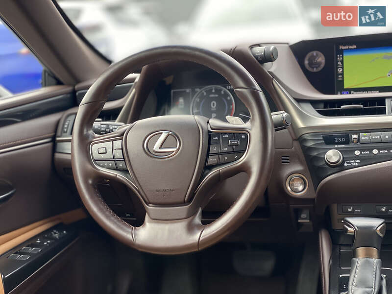 Седан Lexus ES 2021 в Луцке