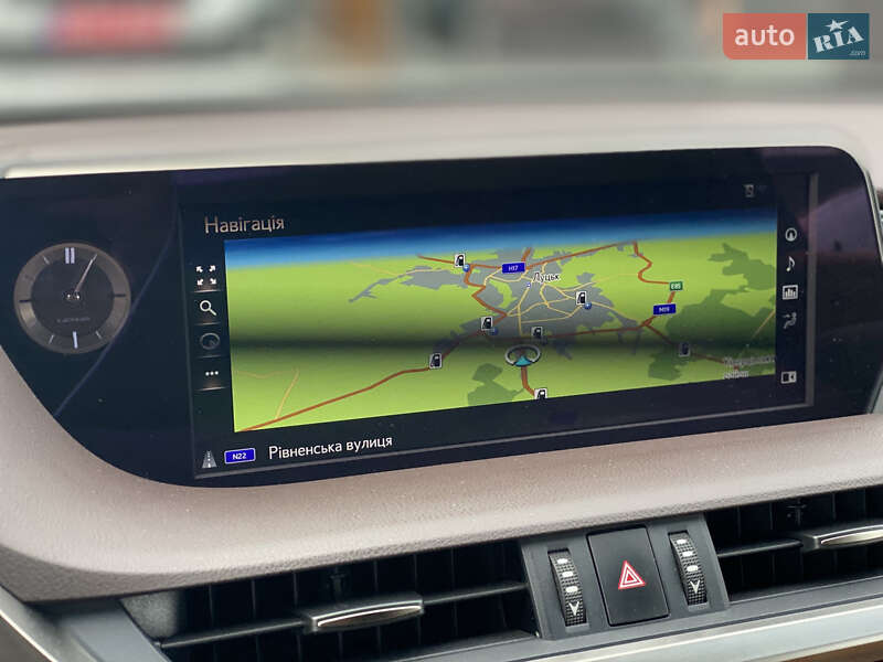 Седан Lexus ES 2021 в Луцке