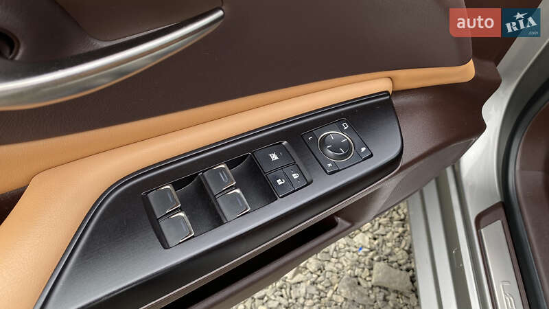 Седан Lexus ES 2021 в Луцке