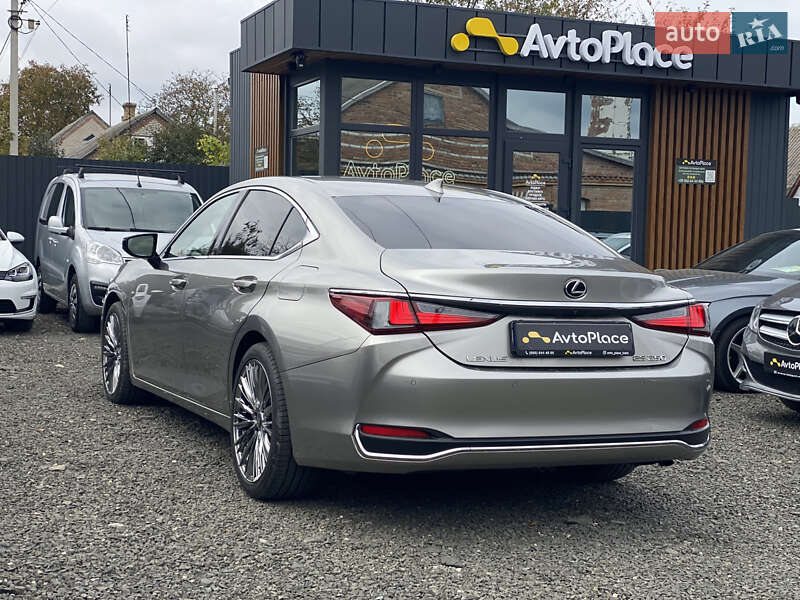 Седан Lexus ES 2021 в Луцке