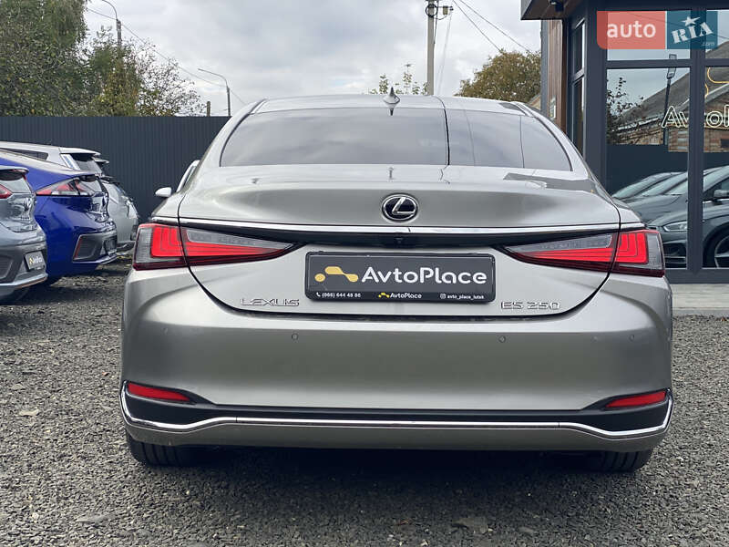 Седан Lexus ES 2021 в Луцке