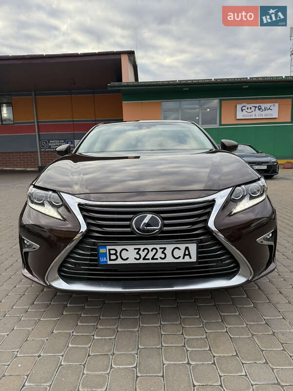 Седан Lexus ES 2015 в Львові фото 4 Седан Lexus ES 2015 в Львові
