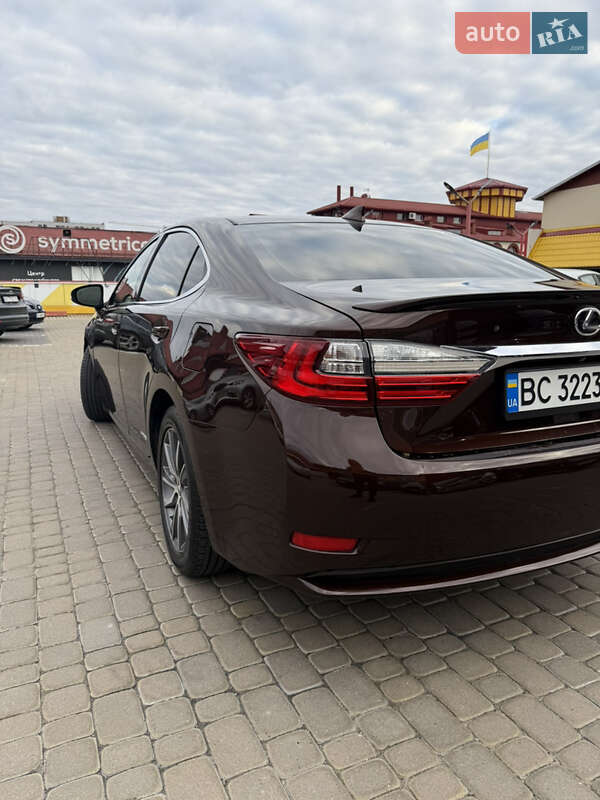 Седан Lexus ES 2015 в Львові фото 12 Седан Lexus ES 2015 в Львові