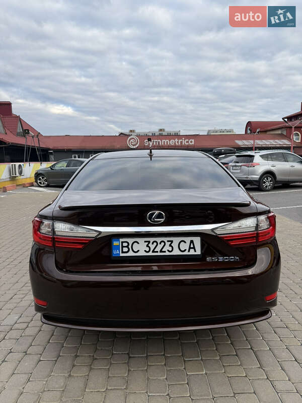 Седан Lexus ES 2015 в Львові фото 14 Седан Lexus ES 2015 в Львові