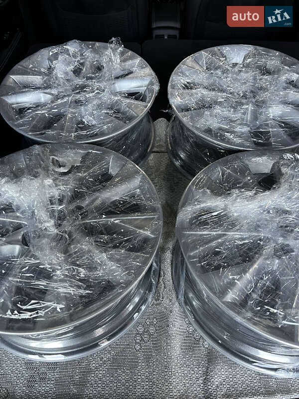 Седан Lexus ES 2013 в Кам'янському