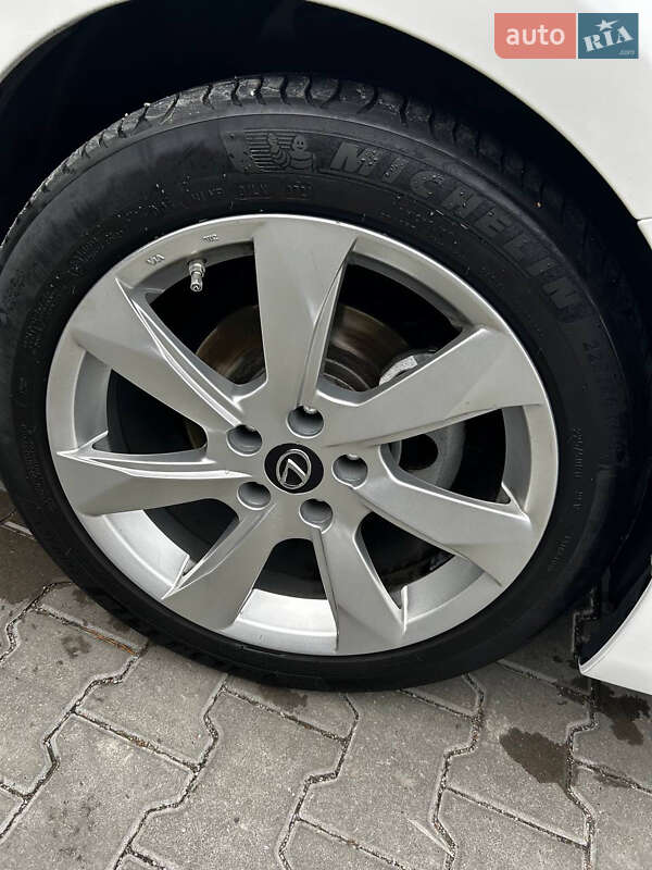 Седан Lexus ES 2012 в Софіївській Борщагівці