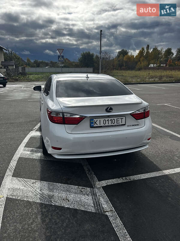 Седан Lexus ES 2012 в Софіївській Борщагівці