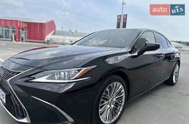 Седан Lexus ES 2021 в 