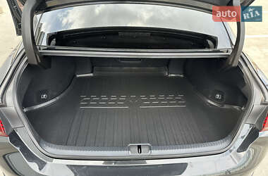 Седан Lexus ES 2021 в 