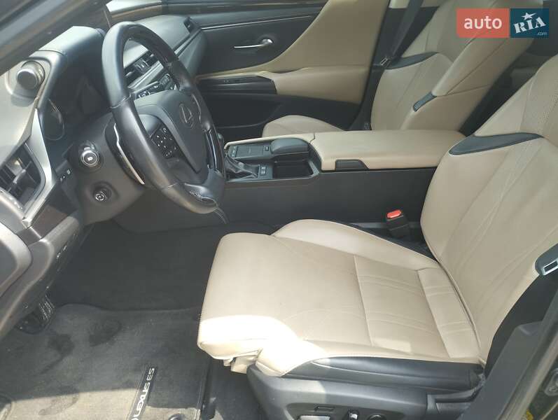 Седан Lexus ES 2018 в Києві