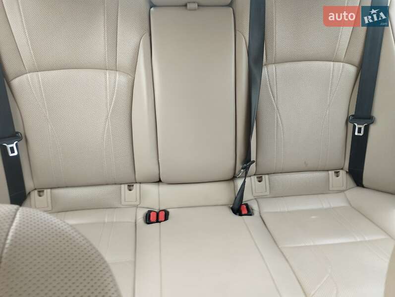 Седан Lexus ES 2018 в Києві