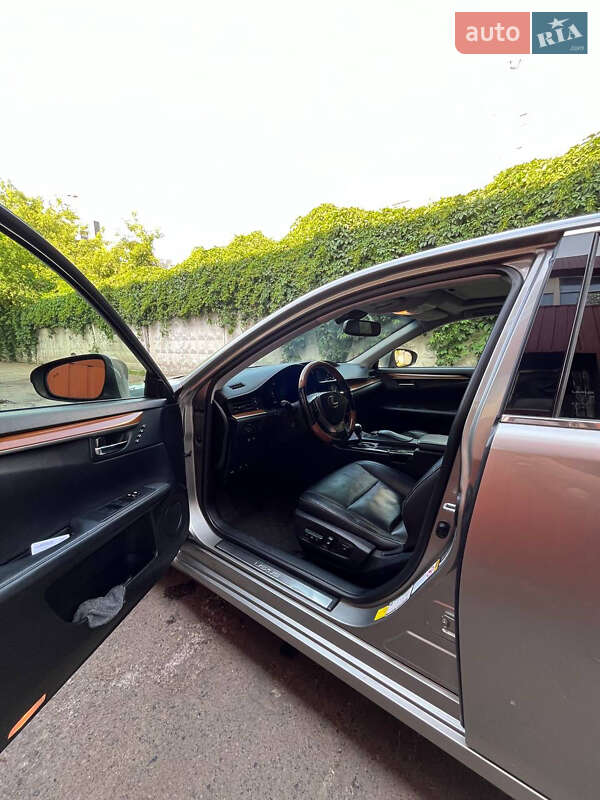 Седан Lexus ES 2015 в Сумах фото 4 Седан Lexus ES 2015 в Сумах