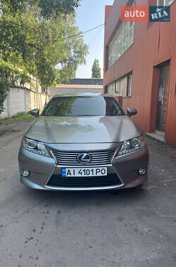 Седан Lexus ES 2015 в Сумах
