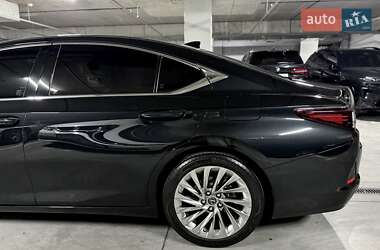 Седан Lexus ES 2022 в 