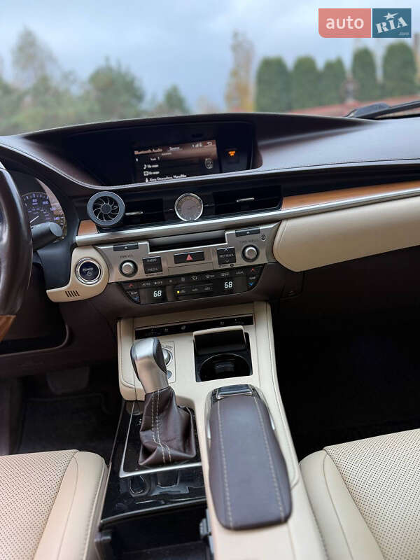 Седан Lexus ES 2017 в Виннице фото 17 Седан Lexus ES 2017 в Виннице