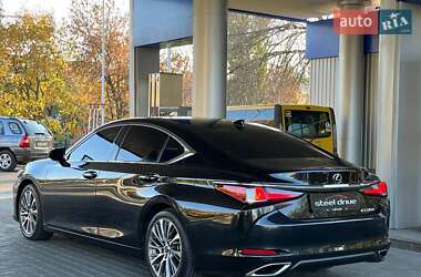 Седан Lexus ES 2019 в 
