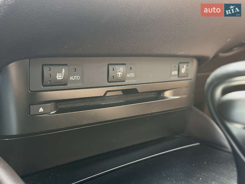 Седан Lexus ES 2020 в Одесі