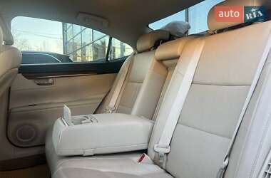 Седан Lexus ES 2014 в 