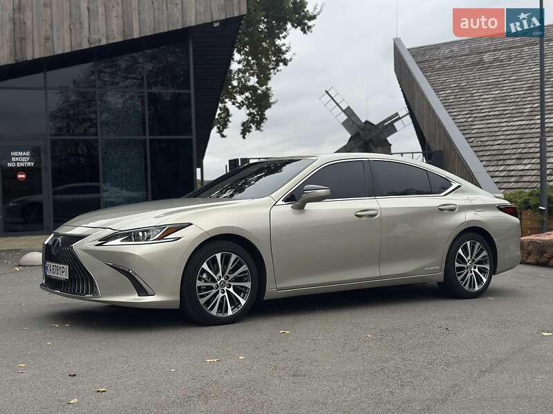 Седан Lexus ES 2020 в Киеве