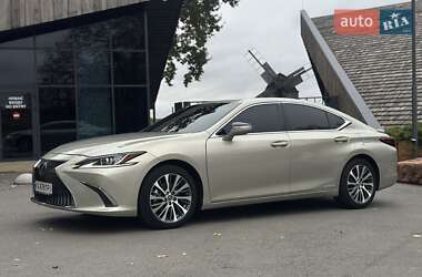 Седан Lexus ES 2020 в 