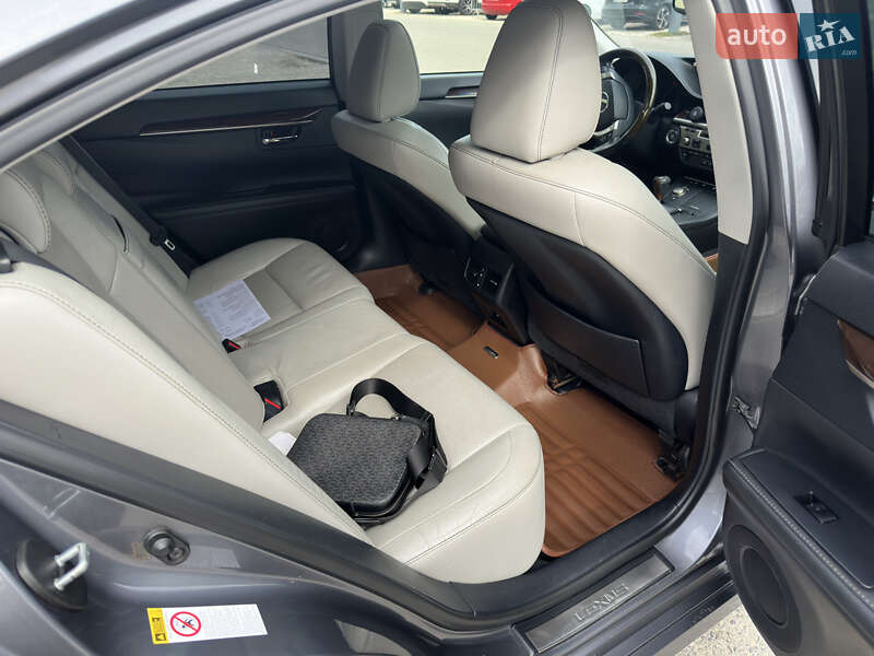 Седан Lexus ES 2014 в Звенигородці фото 11 Седан Lexus ES 2014 в Звенигородці
