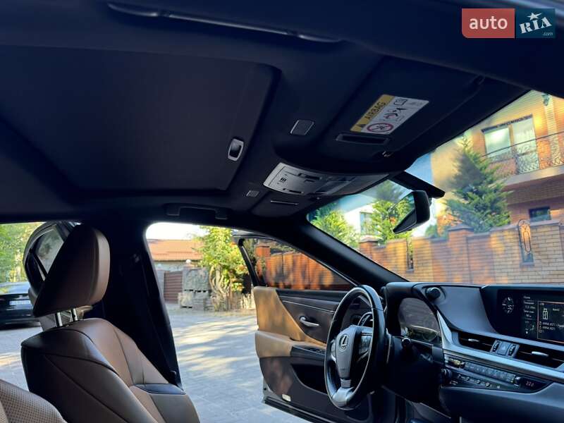 Седан Lexus ES 2018 в Черкассах фото 22 Седан Lexus ES 2018 в Черкассах