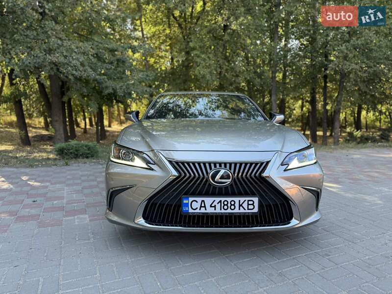 Седан Lexus ES 2018 в Черкассах фото 8 Седан Lexus ES 2018 в Черкассах