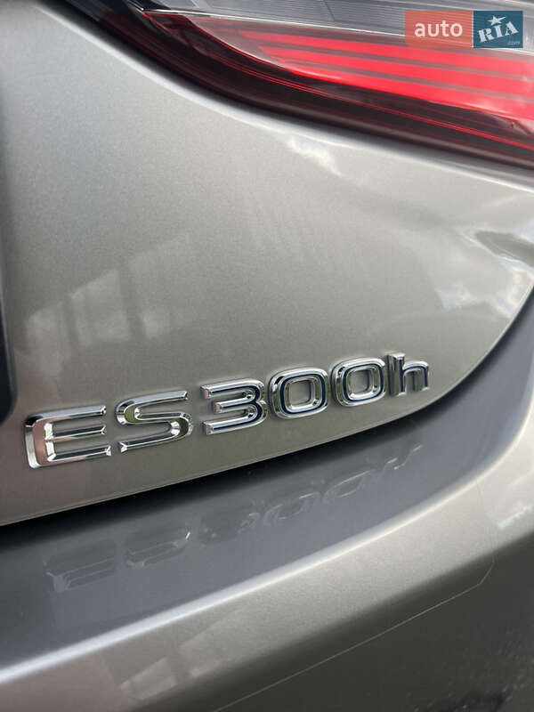 Седан Lexus ES 2019 в Днепре