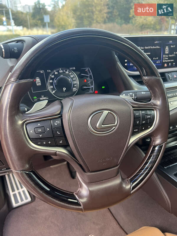 Седан Lexus ES 2019 в Днепре
