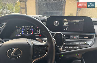 Седан Lexus ES 2022 в Киеве
