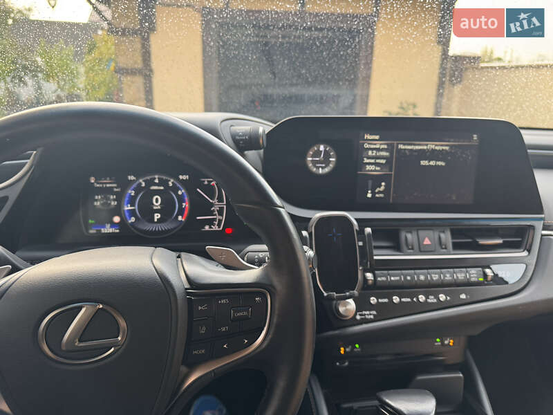 Седан Lexus ES 2022 в Киеве