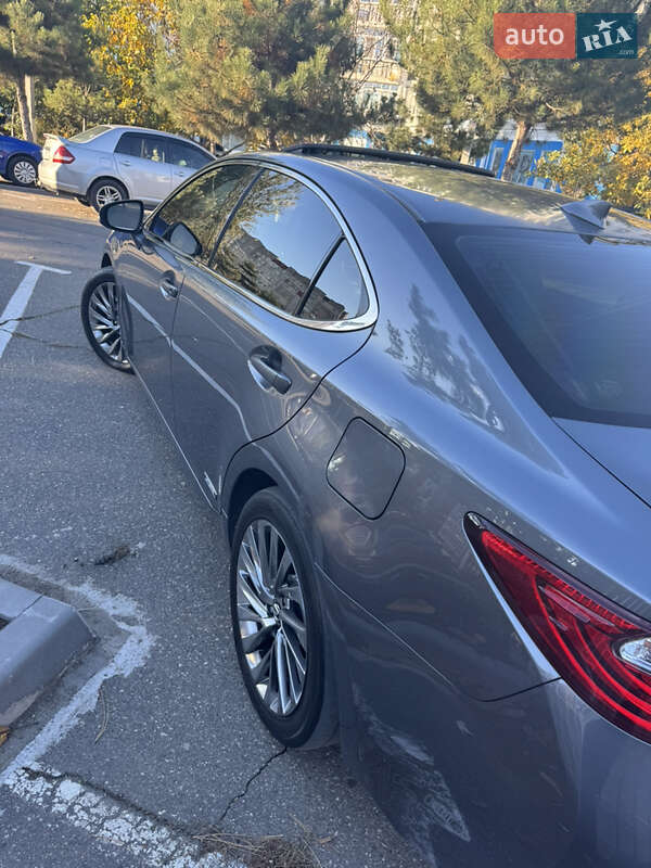 Седан Lexus ES 2014 в Одессе