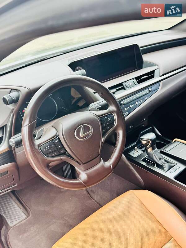 Седан Lexus ES 2020 в Кривому Озері