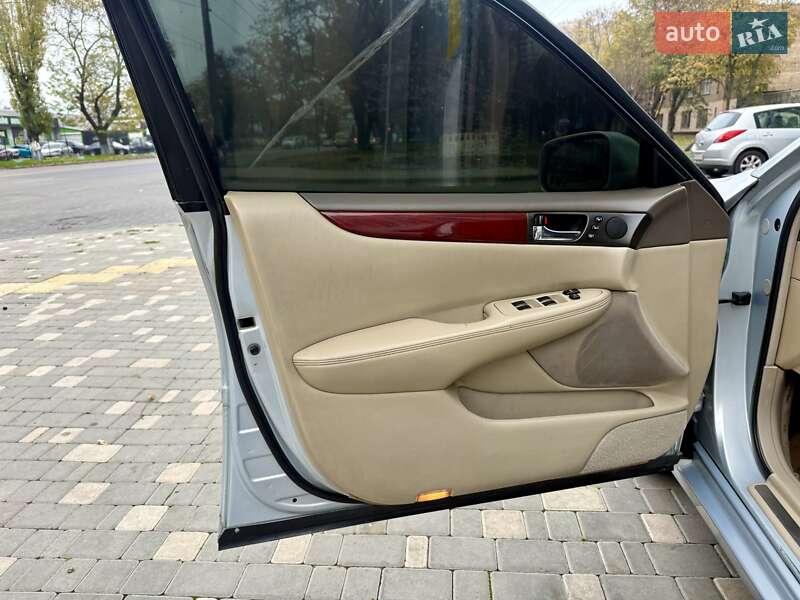 Седан Lexus ES 2002 в Одессе фото 29 Седан Lexus ES 2002 в Одессе