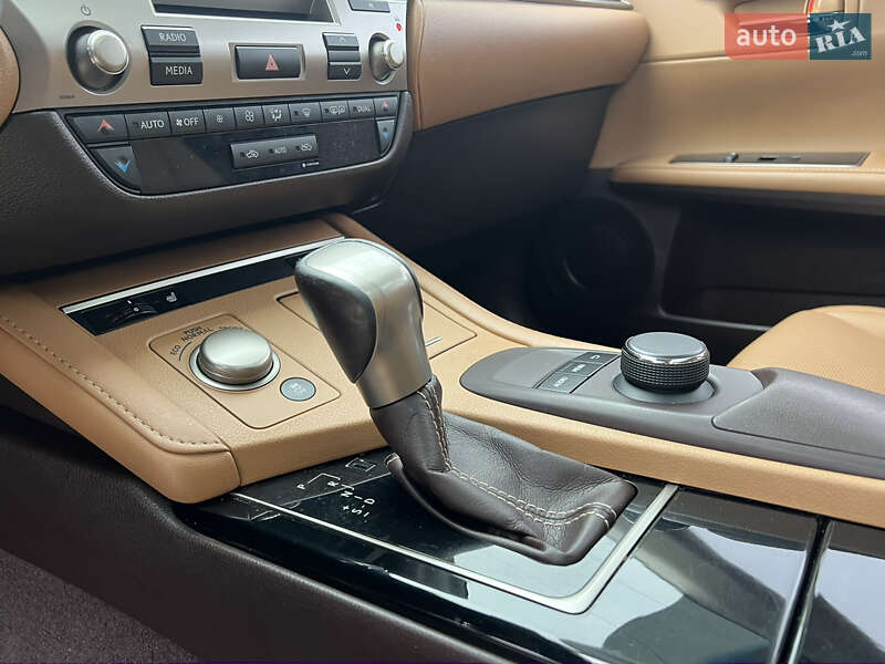 Седан Lexus ES 2017 в Дніпрі фото 17 Седан Lexus ES 2017 в Дніпрі