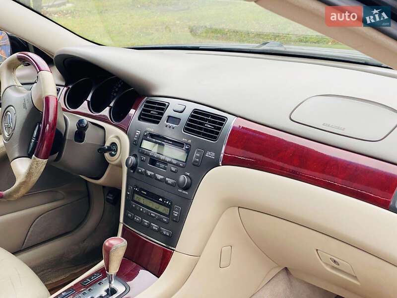 Седан Lexus ES 2003 в Харкові