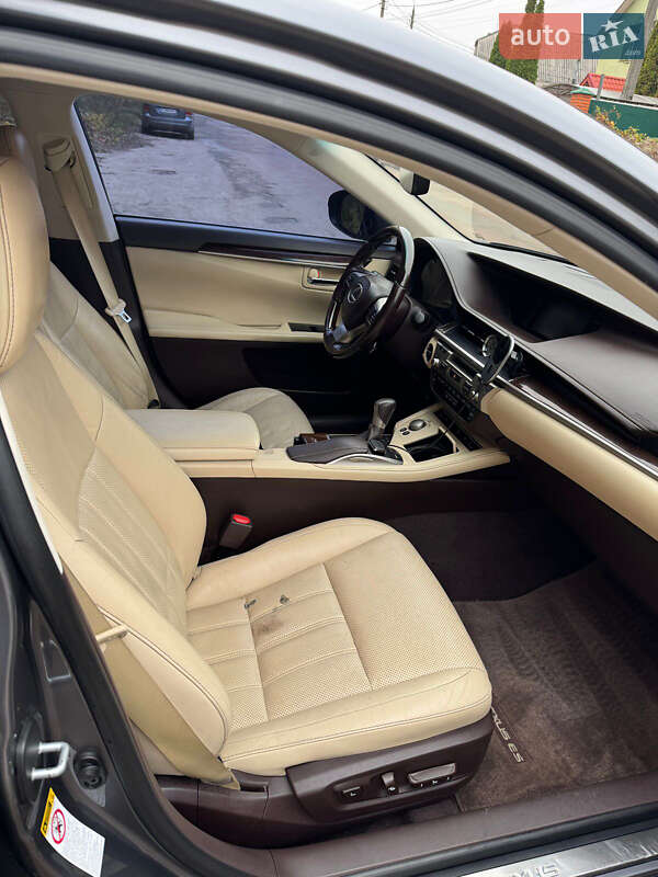 Седан Lexus ES 2015 в Одессе