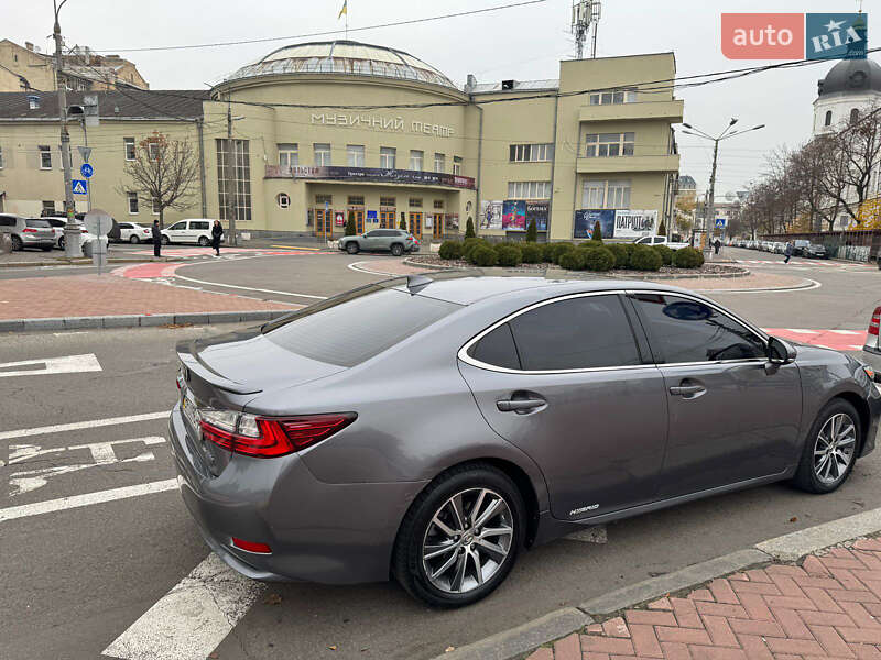 Седан Lexus ES 2015 в Одессе