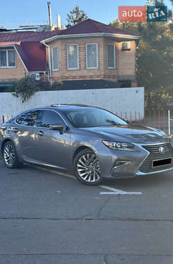 Седан Lexus ES 2014 в Добровеличківці