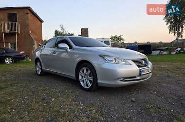 Седан Lexus ES 2007 в Рівному