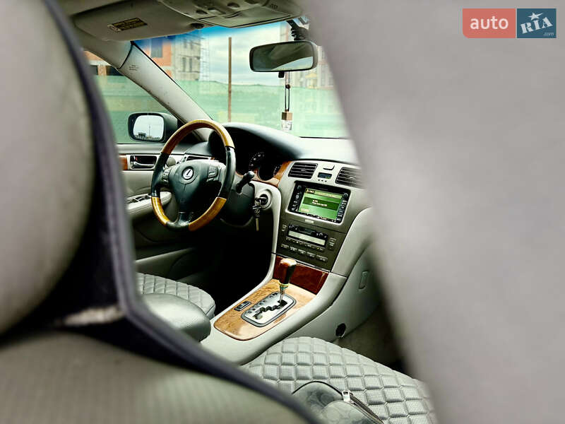 Седан Lexus ES 2004 в Тернополі