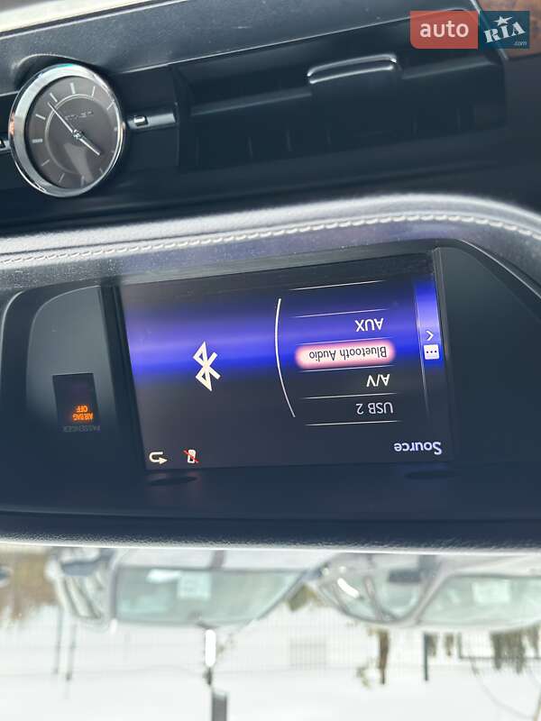 Седан Lexus ES 2015 в Белогородке