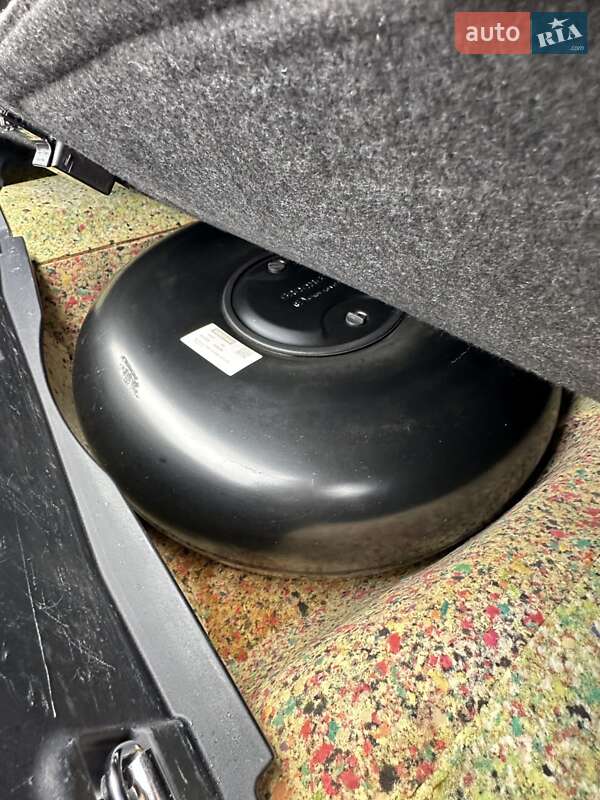 Седан Lexus ES 2015 в Белогородке