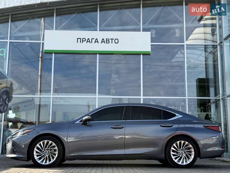 Седан Lexus ES 2020 в Киеве